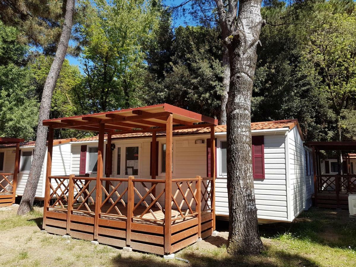 Victoria Mobilehome In Centro Vacanze San Francesco Duna Verde Kültér fotó